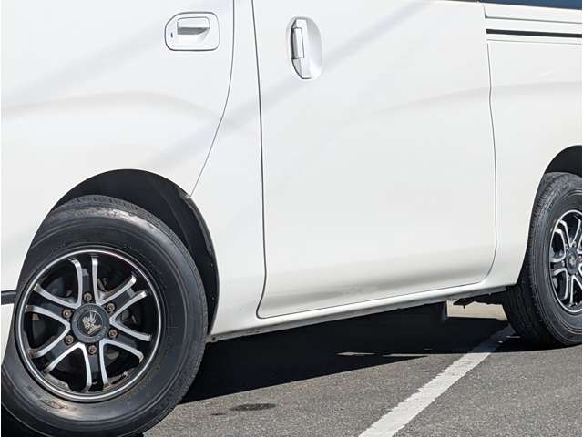 Nissan NV350 Caravan 2