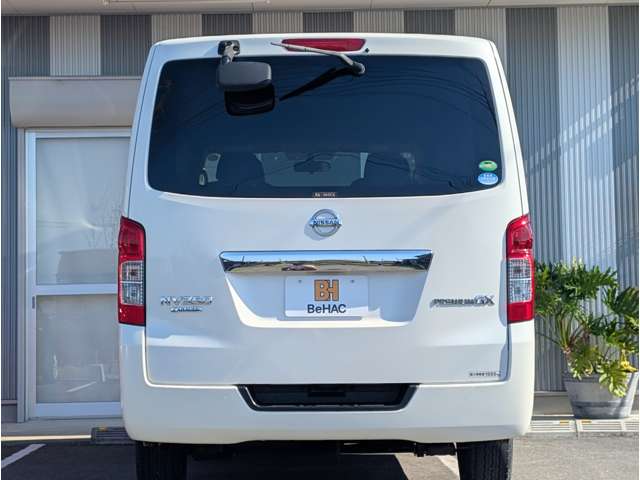 Nissan NV350 Caravan 8
