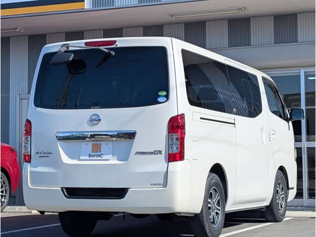 Nissan NV350 Caravan 10