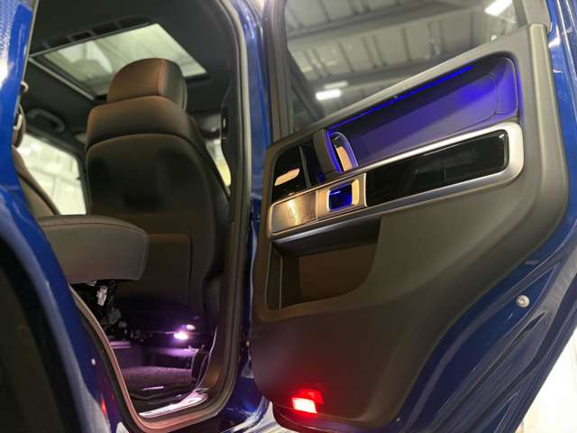 Mercedes-Benz G-Class 12