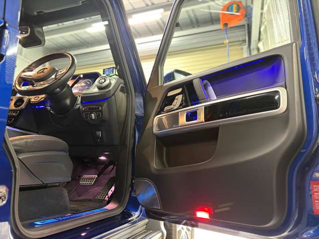 Mercedes-Benz G-Class 8