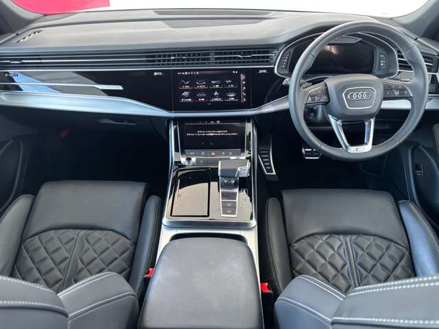 Audi Q8 3