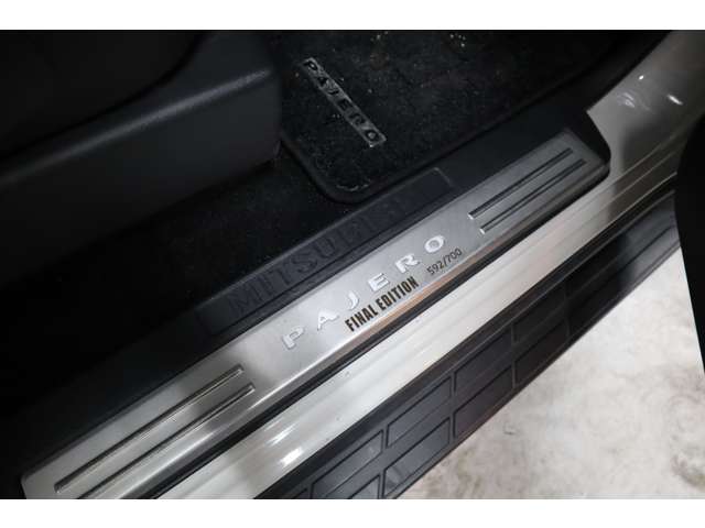 Mitsubishi Pajero 12