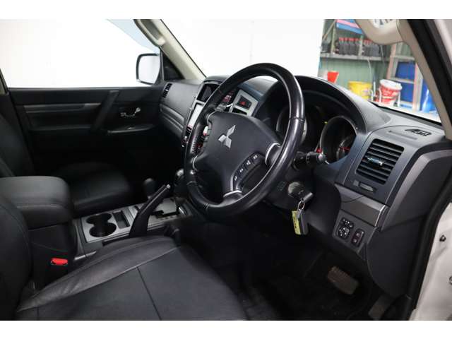 Mitsubishi Pajero 3