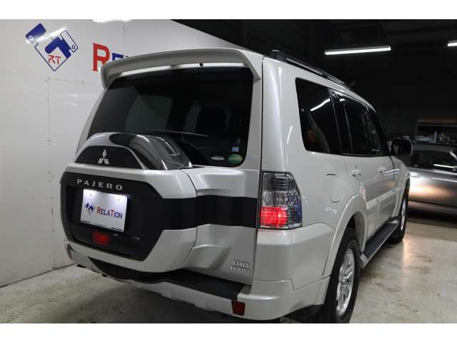 Mitsubishi Pajero 8