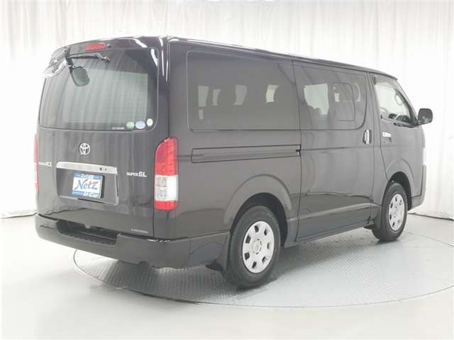 Toyota Regius Ace 3