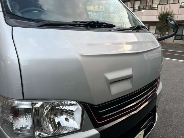 Toyota Hiace Van 12