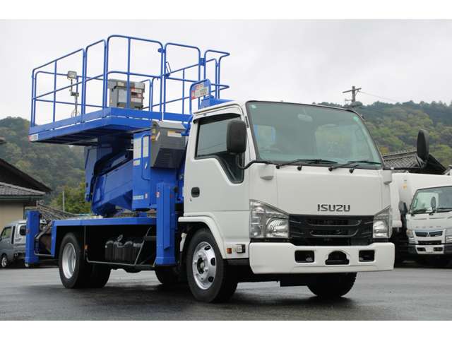 Isuzu Elf 11