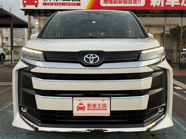 Toyota Noah 7