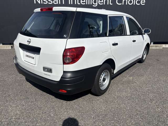 Nissan AD 3