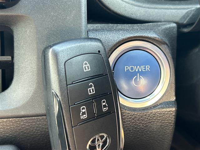 Toyota Sienta 9