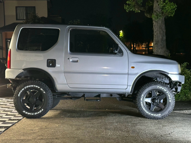 Suzuki Jimny 13