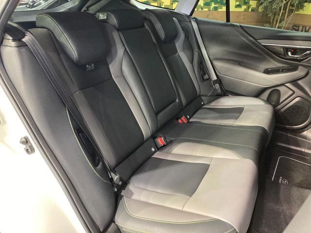 Subaru Legacy Outback 10