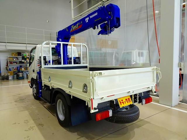 Hino Dutro 4