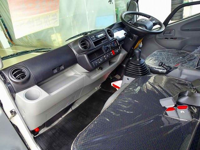 Hino Dutro 7