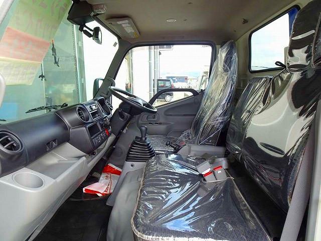 Hino Dutro 8