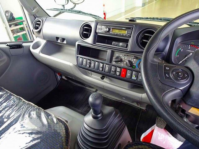 Hino Dutro 9