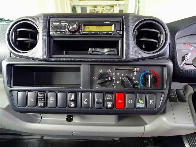 Hino Dutro 10