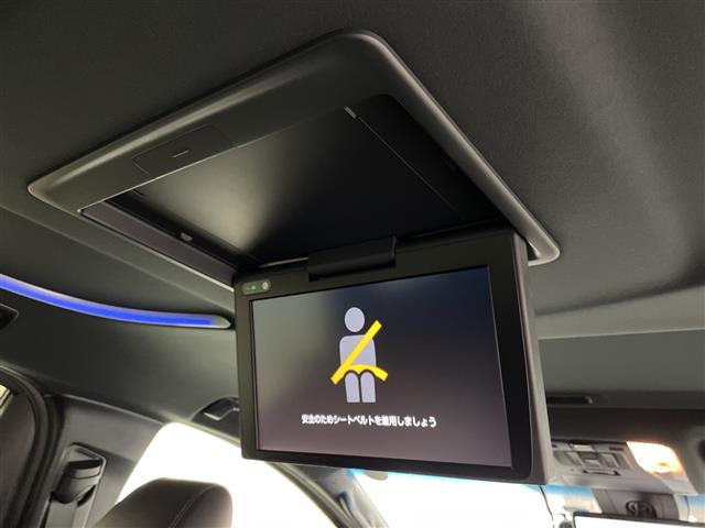 Toyota Vellfire 7