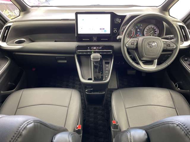 Toyota Voxy 6