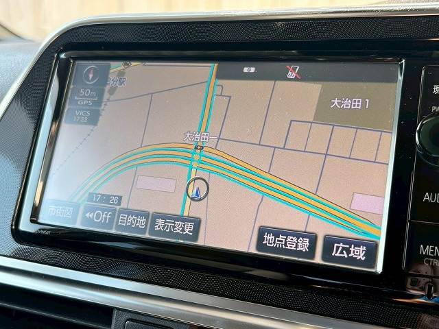 Toyota Sienta 3