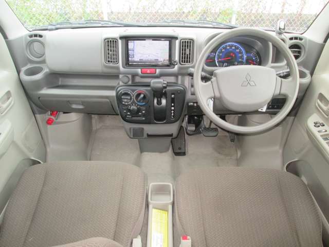 Mitsubishi Minicab Van 3