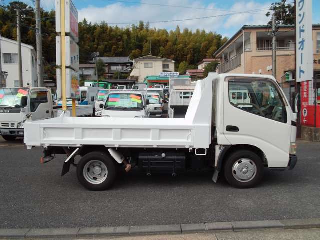 Hino Dutro 6