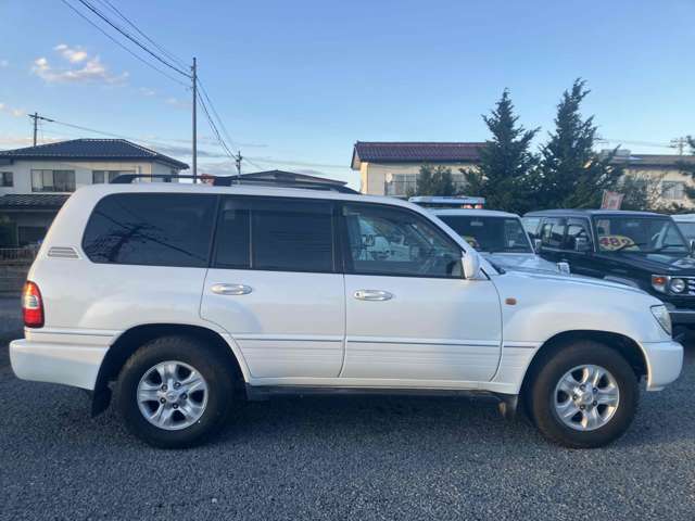 Toyota Land Cruiser 100 4