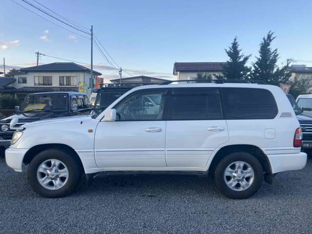 Toyota Land Cruiser 100 8