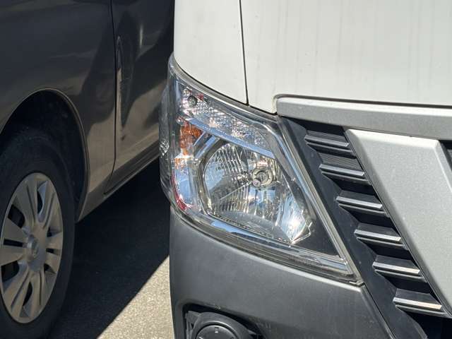 Nissan NV350 Caravan 7