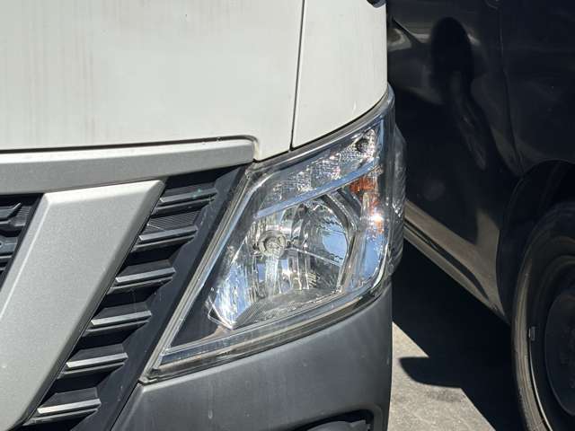 Nissan NV350 Caravan 8