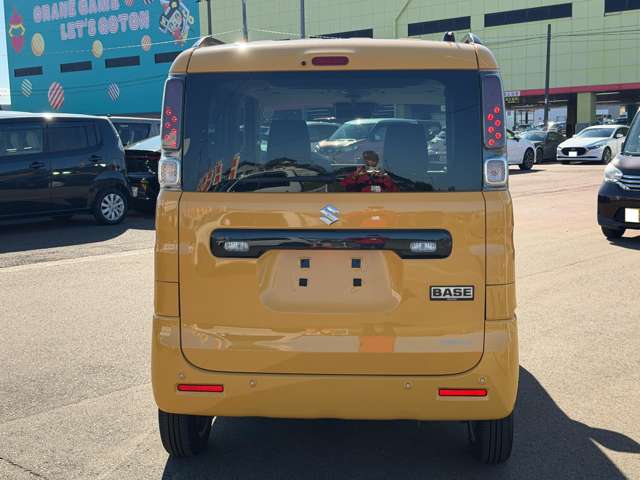 Suzuki Spacia Base 7
