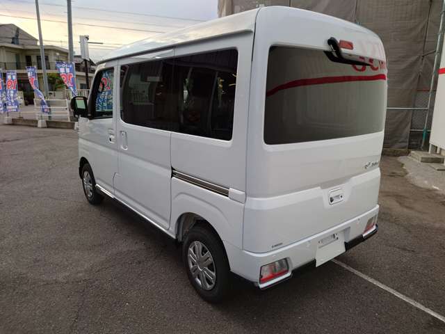 Daihatsu Atrai 7