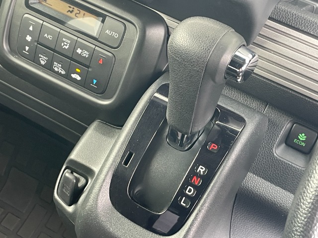 Honda N-VAN 11