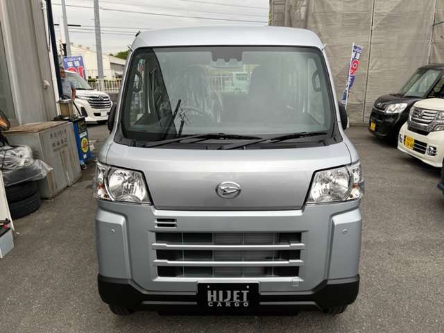 Daihatsu Hijet Cargo 12