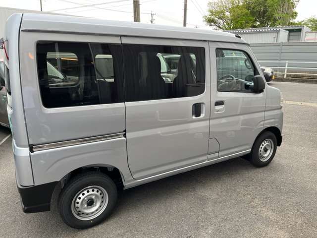 Daihatsu Hijet Cargo 6
