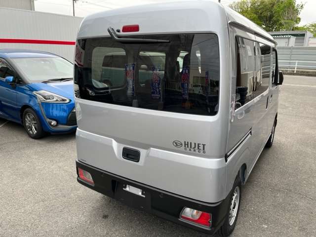 Daihatsu Hijet Cargo 9