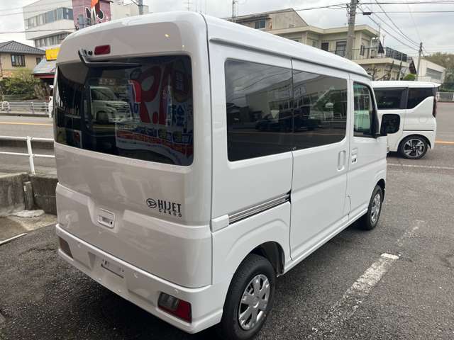 Daihatsu Hijet Cargo 10