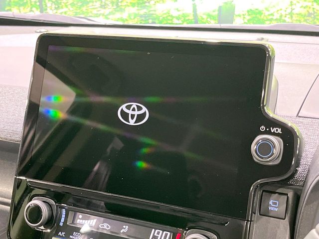 Toyota Sienta 3