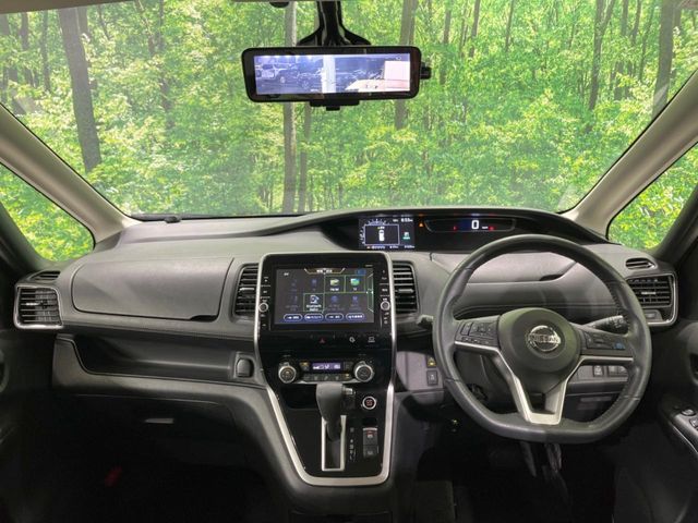 Nissan Serena 2