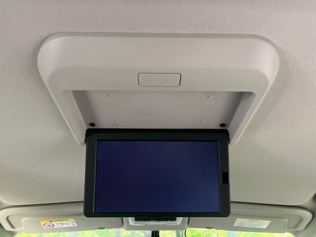 Nissan Serena 3
