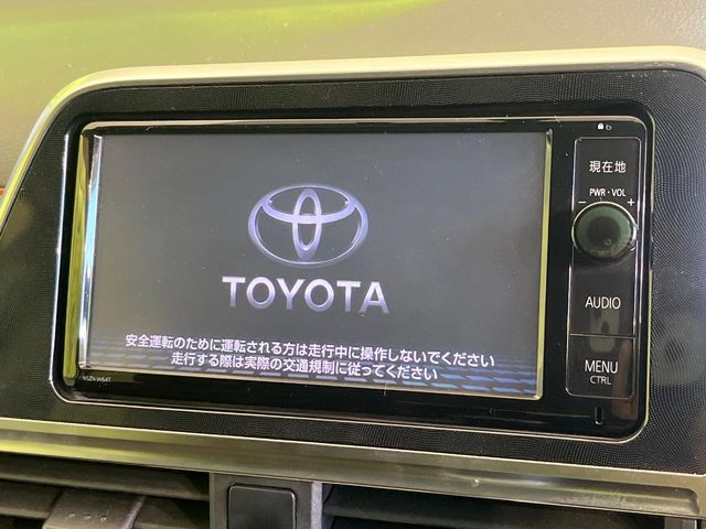 Toyota Sienta 3
