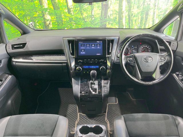 Toyota Alphard 2