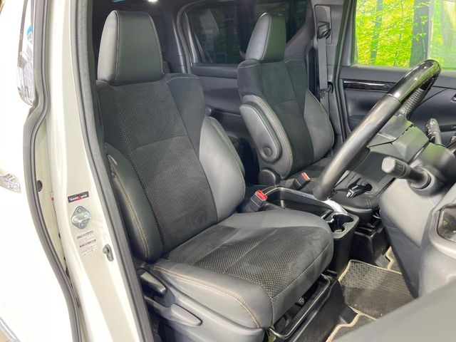 Toyota Alphard 8
