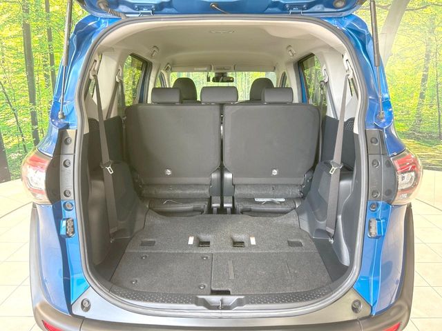 Toyota Sienta 11