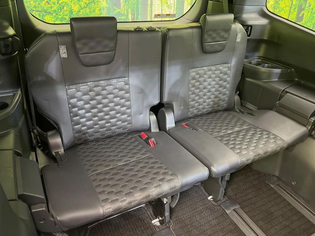 Toyota Voxy 10