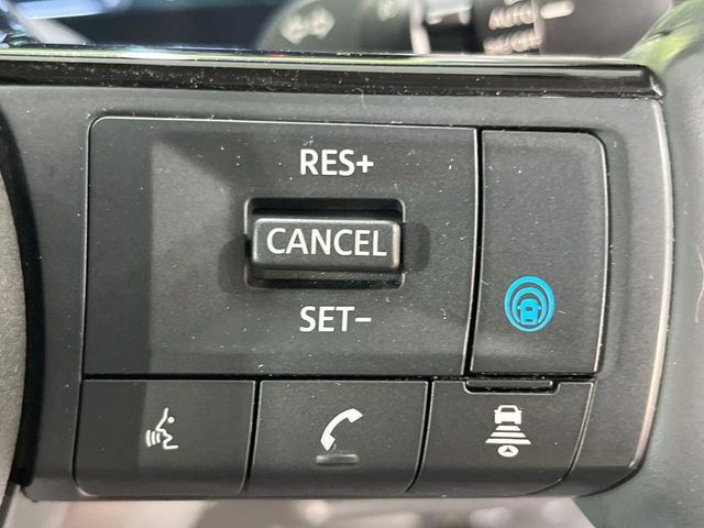 Nissan Serena 4
