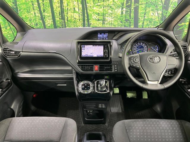 Toyota Noah 2