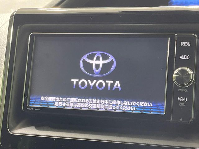 Toyota Noah 3