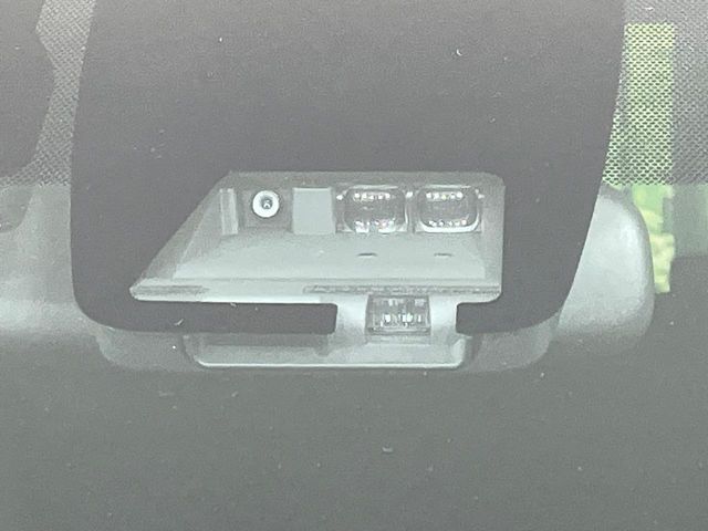 Toyota Noah 5